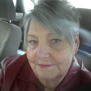 Meet your Posher, Rebecca